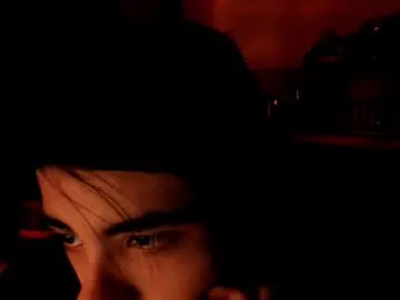 lucy1990xxx – webcam model profile photo Image 17