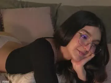 SheOnShe – webcam model profile photo Image 5