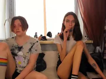 LinaTwins – webcam model profile photo Image 4
