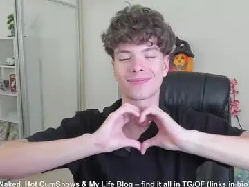 xlunami – webcam model profile photo Image 16