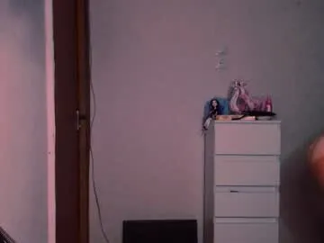 busenok – webcam model profile photo Image 12