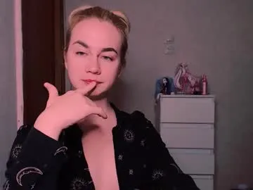 busenok – webcam model profile photo Image 7