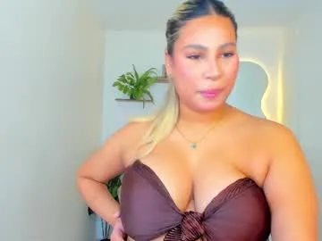 Anallovess – webcam model profile photo Image 7