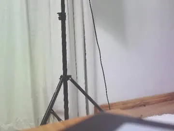 mara_summer – webcam model profile photo Image 2