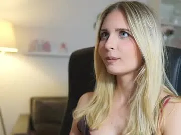 GeminiCode22 – webcam model profile photo Image 2