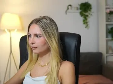 GeminiCode22 – webcam model profile photo Image 9