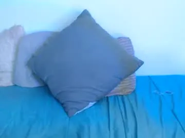 MinniMia free chat on liveonude Image 3