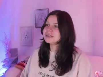 MaddieBryggs – webcam model profile photo Image 11