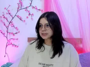 MaddieBryggs – webcam model profile photo Image 5