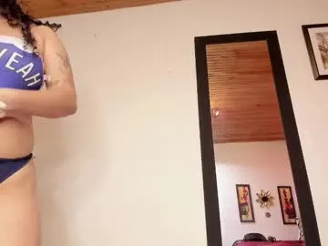 xunybany – webcam model profile photo Image 12