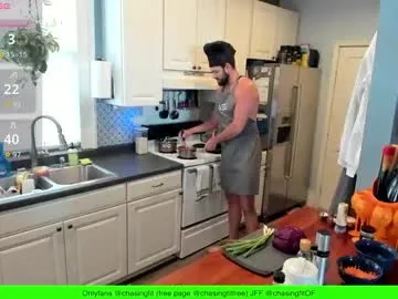 MinniMia – webcam model profile photo Image 4