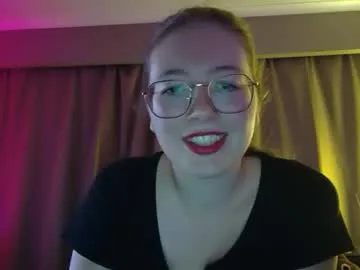 cheekynightowl – webcam model profile photo
