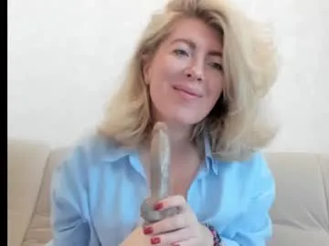 Naughty-Mailey – webcam model profile photo Image 16