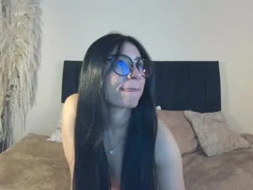 HannahIsabelle – webcam model profile photo Image 7