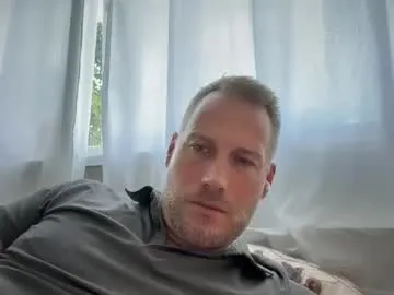 your_dolls – webcam model profile photo Image 13