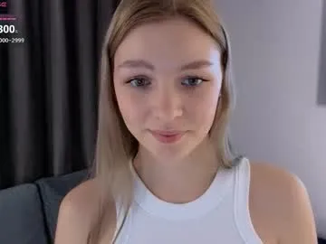 tara9hippo – webcam model profile photo Image 2