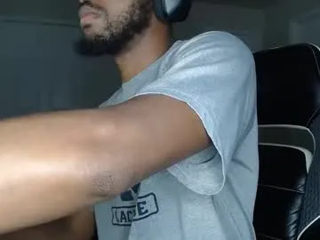 glossybabe_ – webcam model profile photo Image 14