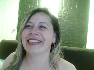 bunnydollstella – webcam model profile photo Image 11