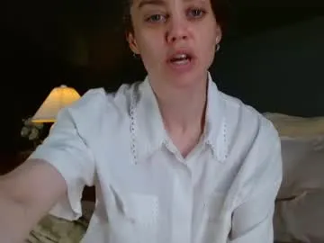 Likachkaa – webcam model profile photo Image 5