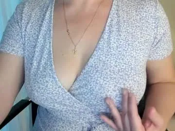 more_xxx_ – webcam model profile photo Image 5