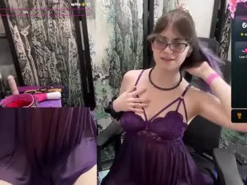 NatashaRouge – webcam model profile photo Image 4