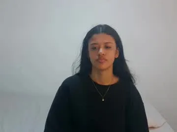 cutebon – webcam model profile photo Image 4