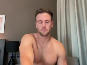 shiny-lily – webcam model profile photo Image 6