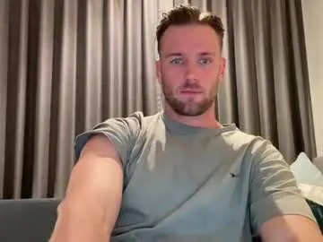 shiny-lily – webcam model profile photo Image 9