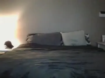 shiny-lily – webcam model profile photo Image 13