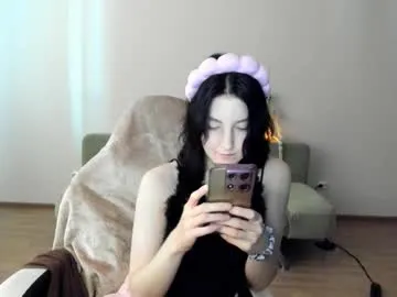 LolaDoll – webcam model profile photo Image 8