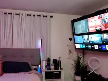 bambifawns4u – webcam model profile photo Image 14