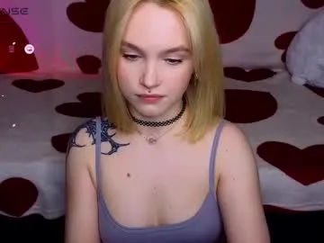 Kristallik-1 – webcam model profile photo Image 3