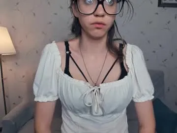 lisagrand – webcam model profile photo Image 10