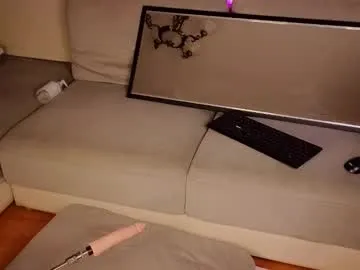 karolina7 – webcam model profile photo Image 2