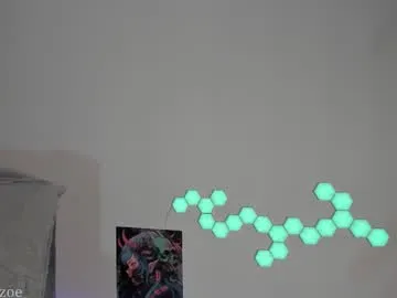 xlunami – webcam model profile photo Image 5