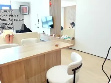 millemimi – webcam model profile photo Image 15