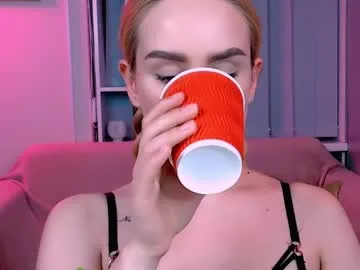 lucy1990xxx – webcam model profile photo Image 5