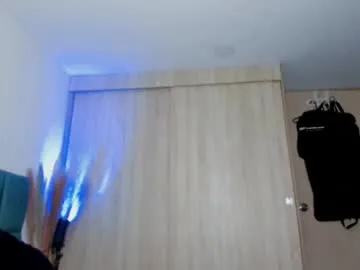 rasta_berry – webcam model profile photo Image 2