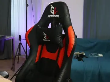 xlunami – webcam model profile photo Image 2