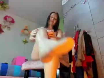 Kristallik-1 – webcam model profile photo Image 9