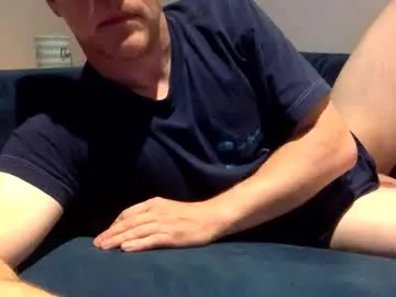 SheOnShe – webcam model profile photo Image 16