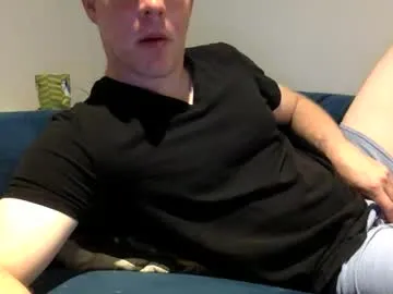 SheOnShe – webcam model profile photo Image 18