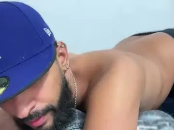 glossybabe_ – webcam model profile photo Image 18