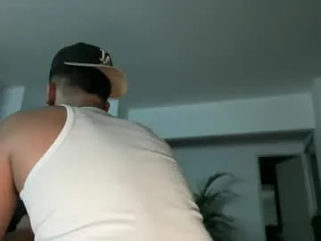 glossybabe_ – webcam model profile photo Image 3