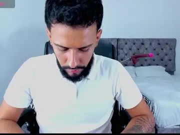 glossybabe_ – webcam model profile photo Image 6