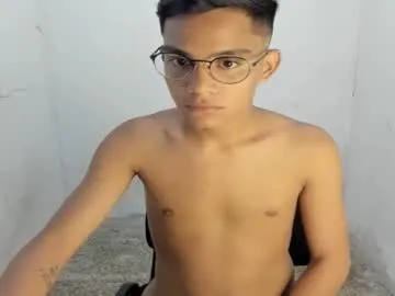 vixenvictoriaa – webcam model profile photo Image 4