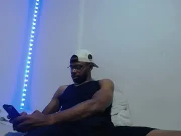 millemimi – webcam model profile photo Image 8