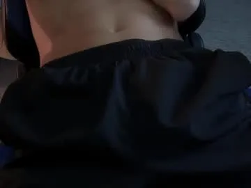 xlunami – webcam model profile photo Image 11