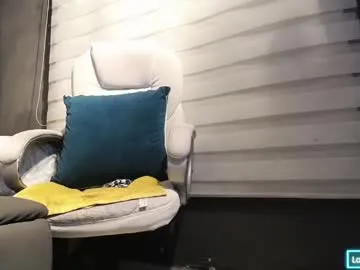 violet_catt – webcam model profile photo Image 12