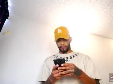 krissone – webcam model profile photo Image 9